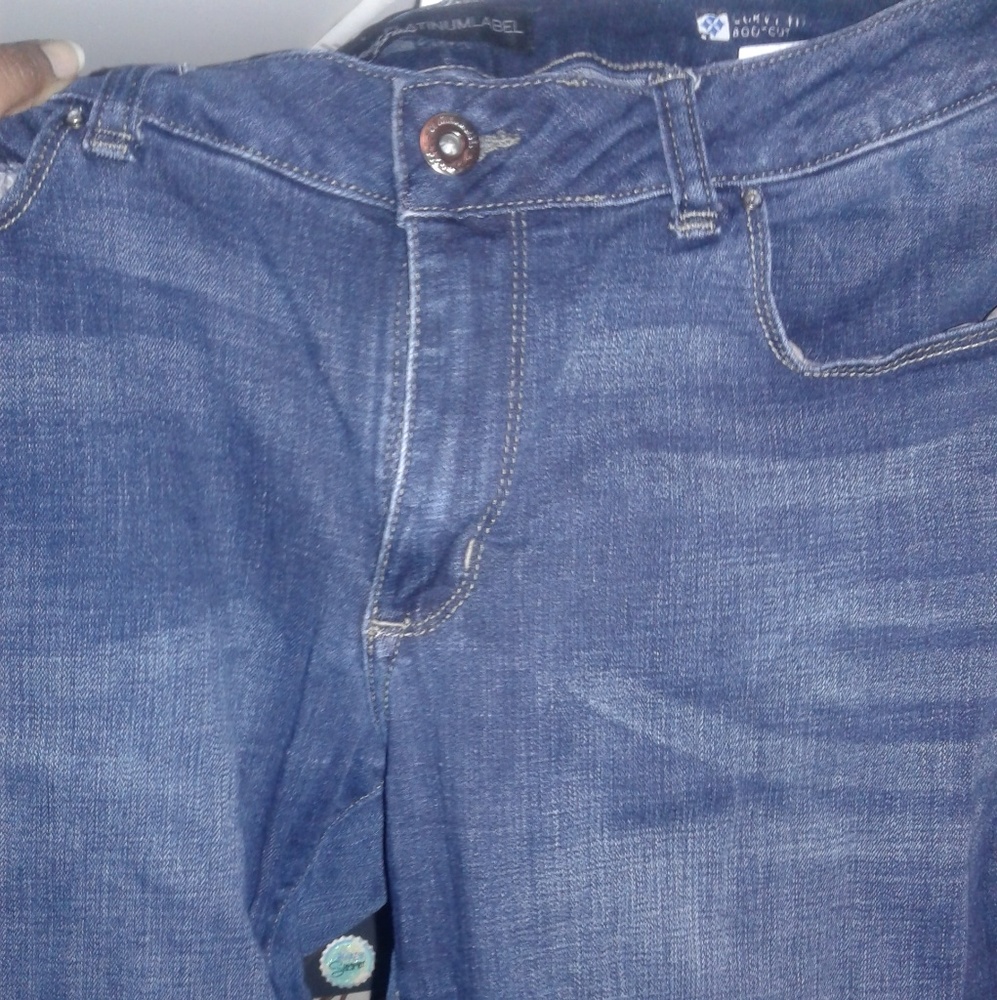 Leė Platinum Label Curve Fitting Boot Cut Jeans